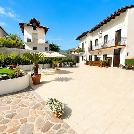 Carlo's Luxury Apartmán *